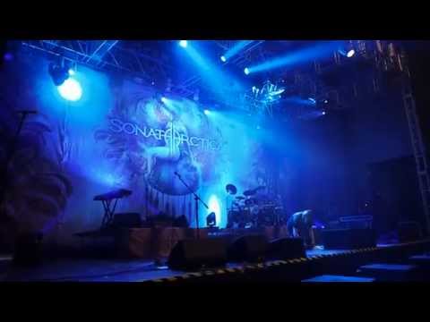 Sonata Arctica Stones Grow Her Name in Mexico 2013