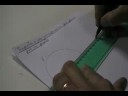 El profesor  Ismael Castañares realiza un trazado
