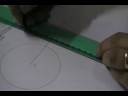 El profesor  Ismael Castañares realiza un trazado