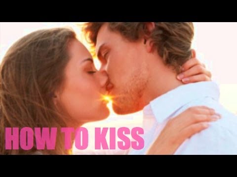 kissing girl