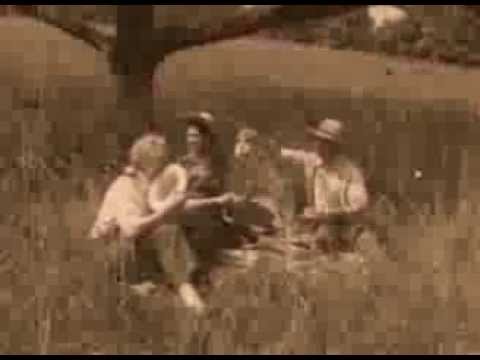dell'mour - Black & white, silent movie clip, an hommage to the 1900ties Video by Mike Wanzenböck, Tom deRoeck, Vera Dell'mour - Summer 2009.