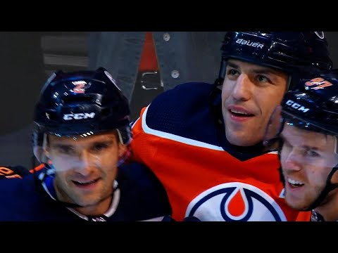 Video: Lucic ends 29-game goal drought with slap shot on Kuemper