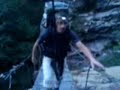 La traversée de la passerelle du GR 20