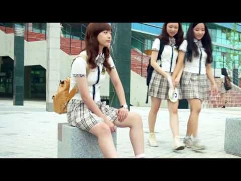 top 10 most beautiful school uniform in the world