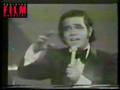 Pakistan's legendry singer Ahmad Rushdi - live on TV in 1975