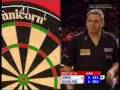 videos de Robbie Savage taunted by darts fans