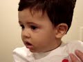 Samuel, imitando a risada tia Bia