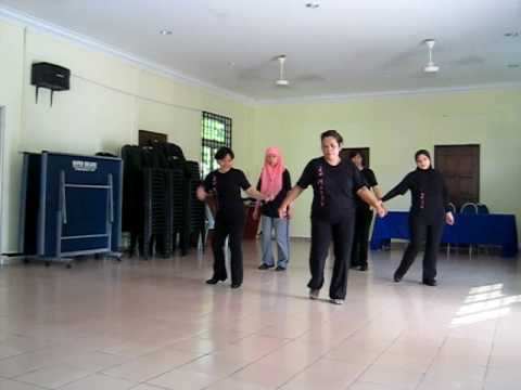 combia - Choreographed by: Ira Weisburd (July 09) Music: Fin De Semana by Fito Olivares Descriptions: 48 count - 1 wall - Beginner/Intermediate level line dance Instr...
