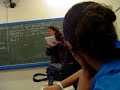 Amém! HUAHUAUHUHAUHAUHAUHUHAUHAcara, eu adoro essas aulas! e as historias são legais ;)reparem no silencio da sala, na Carol e na Livia que nem se mexem...