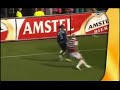 Urby Emanuelson vernedert Gretar Steinson