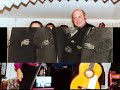 esto es un disco hecho en homenaje a fernanda y bernarda de utrera, un guitarrista flamenco, un cantaor flamenco y un trompetista cl�sico que siente un amor incalculable por el flamenco. guitarra: david navarro cante: manuel f. reyes trompeta: ernesto chuli� este es mi peque�o homenaje a chuli�, gran amigo, gran flamenco y mejor m�sico. un gran abrazo, espero que os guste a los flamencos de youtube