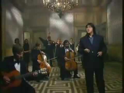 Roberto Orellana mi vida esta llena de ti