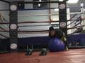 videos de MMA- Hardcore Kettlebell & Balanceball workout (part 3 of 3)