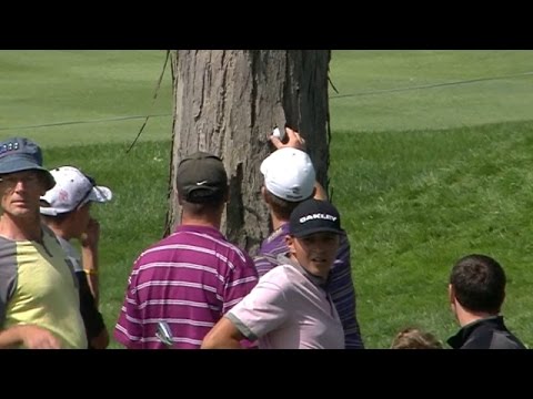 Kevin Streelman barks up the wrong tree on No. 3 at Bridgestone