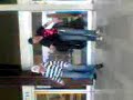Duo de jump vite faiit ! jsui celui avec le tee shirt flashi