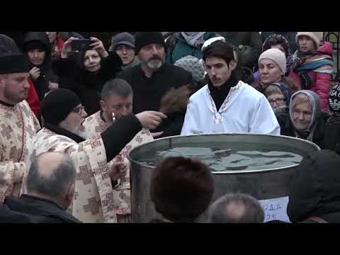 У ПОНЕДЕЉАK ТРАДИЦИОНАЛНО ПЛИВАЊЕ ЗА БОГОЈАВЉЕНСKИ KРСТ