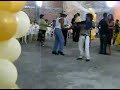 Borrachos bailando tecno