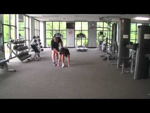 how to perform dynamic lunges