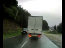 Adelantamiento temerario entre Ajaccio y Sartene (C�rcega).mp4