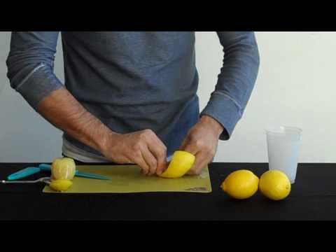 how to twist a lemon