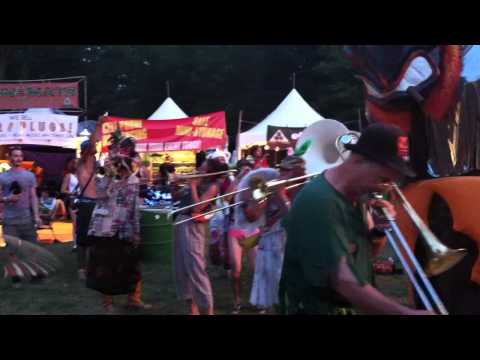 - Adam Zeisler - Comedy Juggling - Adam Zeisler - Comedy Juggling