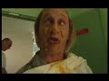 le director cameramam bakir belaidi realise plusieur versions des sequences en voici  un  extrait du clip non mixee  ,  making of le boulet.
le boulet, un film  de  alain berberian / flederic forestier / production  la petite reine / warner bros