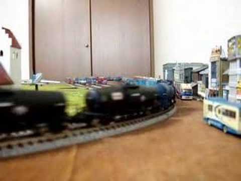 高速貨物発車