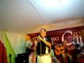 videos de manoel carlos cantando bate outra vez.MPG