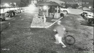 Polícia Civil procura homem que invadiu condomínio e furtou cinco bicicletas em Aracaju