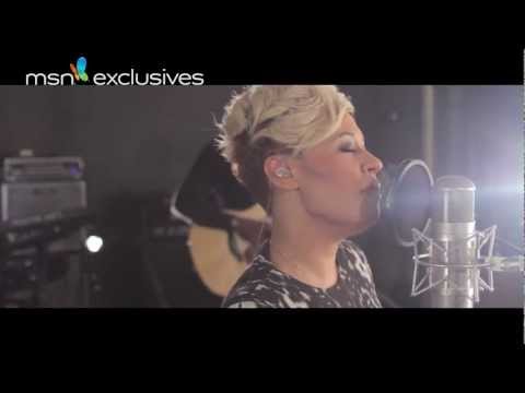 Emeli Sandé - Mountains (MSN Exclusives Live)