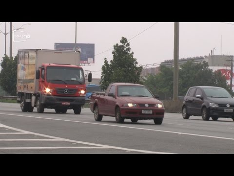 Lei do Farol Baixo volta a multar no Grande ABC.