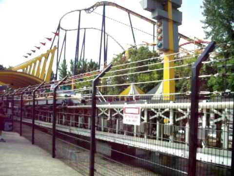 mortarlover123 - Reason its so shaky is because i was moving pretty fast to get in the line for TTD.