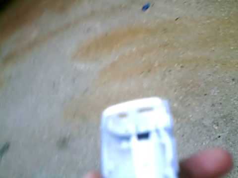 mp3 player - this is me breaking an mp3 player and i know this video has bad quality.
