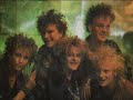 text andreas h�hle
komposition und arragement schulrock/ helmut lorenz
gesang schulrock

die musikkapelle p 16 wurde im herbst 1981 in einer garage in dem kleinen ort kitzscher bei borna / ddr unter dem namen 