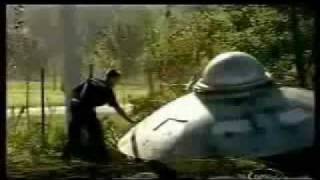 Choi kham - Het hon voi UFO