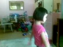 adik fifi-tom tom bak