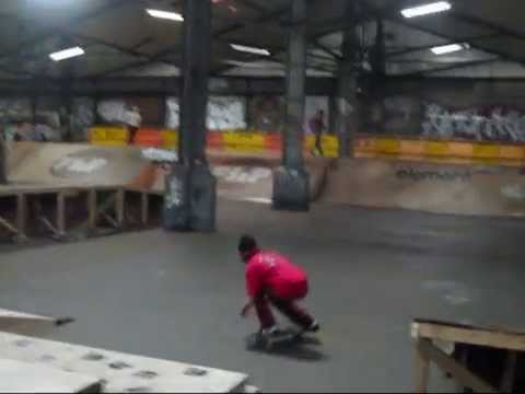 BMX BIKES TRICKS STUNTS CRASHES