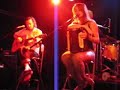 extrait de son concert de novembre 2006 � la boule noire � paris...
d�sol� pour la qualit� mais c'est un apn...