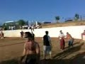 Siguen los capotazos, olee y olee. Gran faena de Jesulin de Arvin y El Vivo de Cordoba.