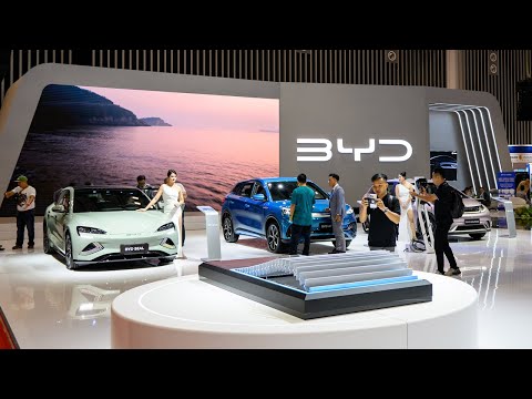 VIETNAM MOTOR SHOW 2024: Một vòng gian hàng BYD và Skoda, nhiều mẫu xe đáng mong đợi