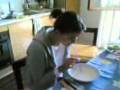 videos de Mangiare o Bere la pastina con la cannuccia (Benevento)