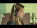 Jessy singing