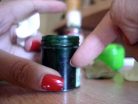 porcelana fria - En este video les enseño como teñir la masa y cuales son los productos adecuados para cada ocasion. La masa cuando se seca oscurece, eso siempre hay que tene...