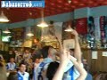 Aficionados del Alavés en un bar del Celta de VIgo