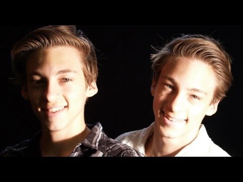 blackberry Jam - I Knew You Were Trouble by Taylor Swift. Blackberry Jam is double trouble! We sang this on the beach in Florida. Visit our website: http://www.blackberryjamm...