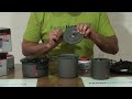Disponible en www.FerreHogar.es Olla con tapa simple, resistente y duradera realizada en aluminio anodizado sin ningun tipo de riesgo de ruptura. Para utilizar directamente en el fuego, es perfecto para excursiones de un dia y para largas travesías. Podemos guardar en el interior el hornillo de gas.