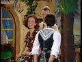 lieder aus 'im wei�en r�ssl am wolfgangsee' 1994

1. im wei�en r�ssl am wolfgangsee mit max raabe und lilo pfister
.. da steht das gl�ck vor der t�r,
und ruft dir zu: 