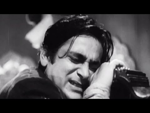 Rehman Kills Himself Chaudvin Ka Chand Emotional Scene Image
