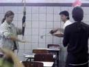 os equilibristas de guarda-chuva