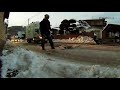 雪が車によってアスファルトに張り付いている氷の板と化したものを剥がしてみた 長野県千曲市稲荷山 picture